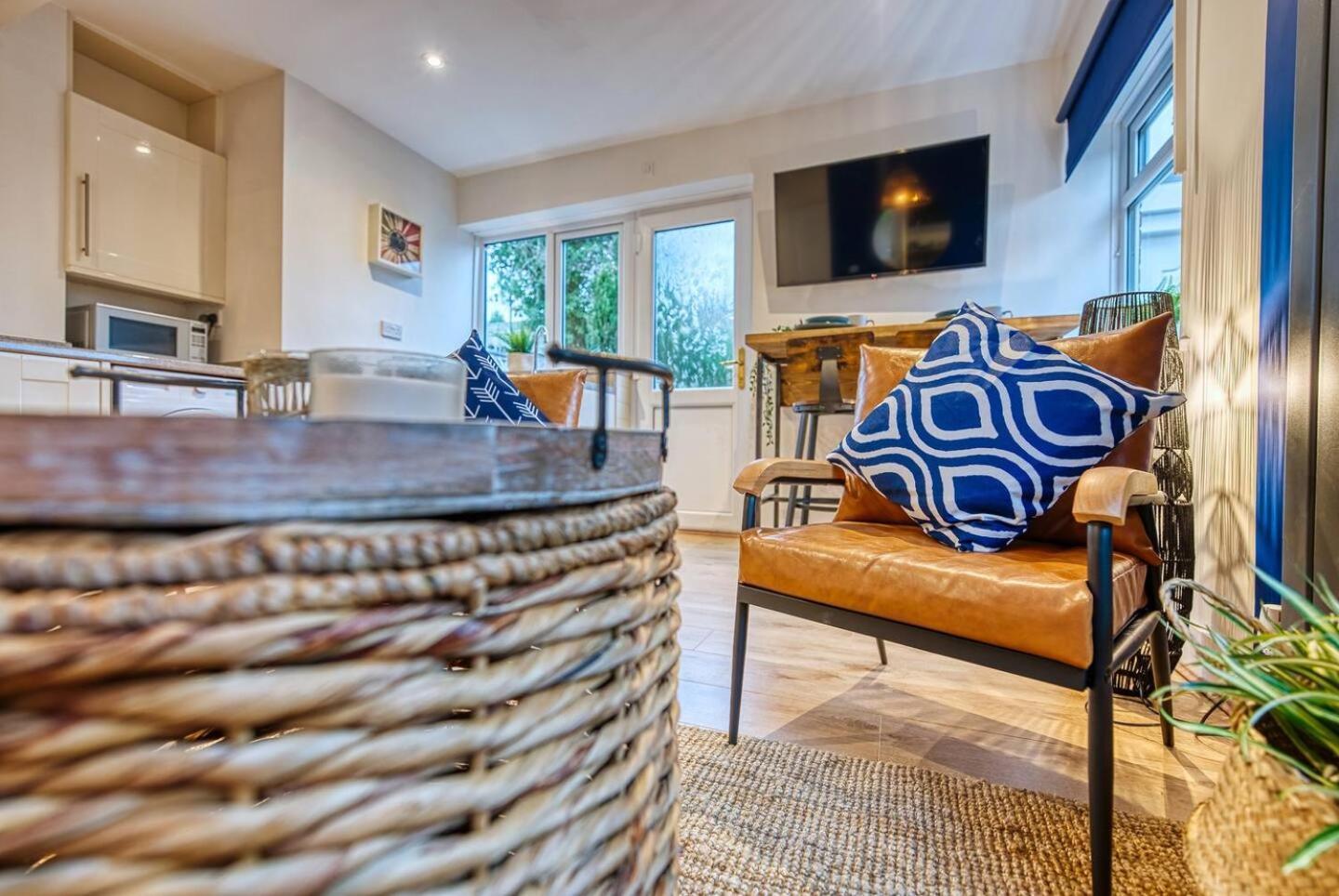 Dudley-5 Beds-Contractors-Parking-Long Stay! Extérieur photo